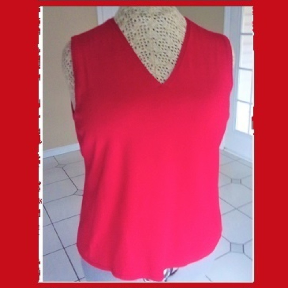 Red V-Neck Sleeveless Knit Vest